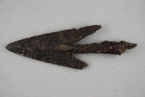 An dieser Pfeilspitze aus der Ausgrabungsstätte in Manching sind die Rostspuren deutlich zu sehen. © Archäologische Staatssammlung/ F. Wagner Pfeilspitze